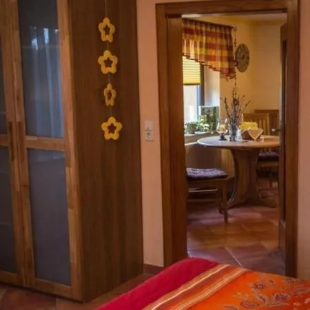In Niedergurig Mit Grill, Sauna Und Garten Malschwitz