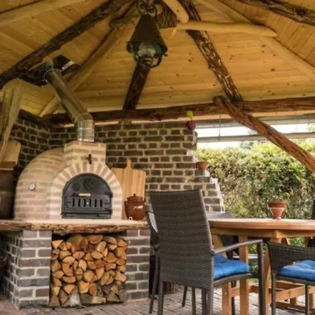 In Niedergurig Mit Grill, Sauna Und Garten Apartment