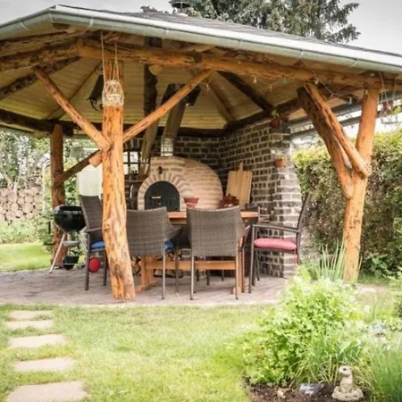 Apartment In Niedergurig Mit Grill, Sauna Und Garten Malschwitz
